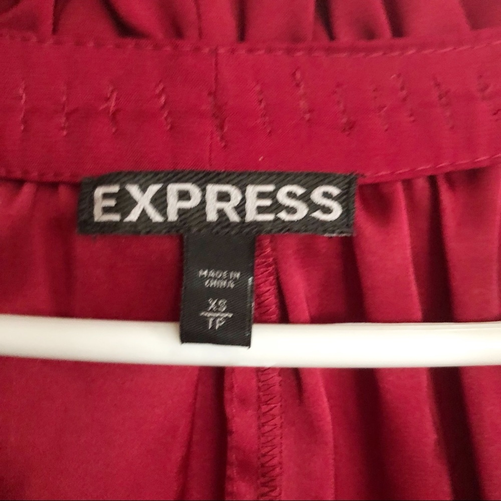 Express Ruffle Cap Sleeve Top - Picture 4 of 4